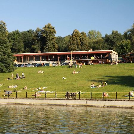 Restaurace penzion Pod Šumárníkem Tvarozna Lhota Exterior foto