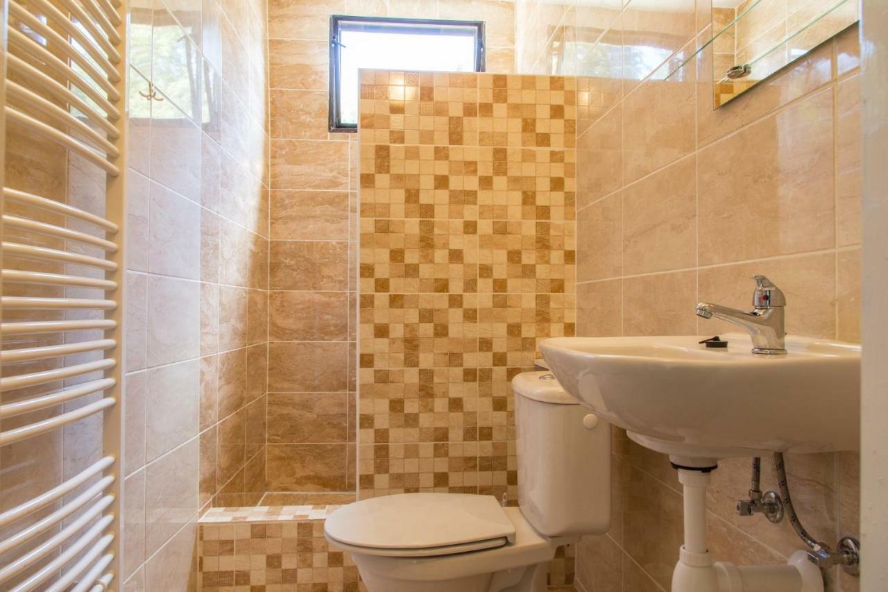 Restaurace penzion Pod Šumárníkem Tvarozna Lhota Exterior foto