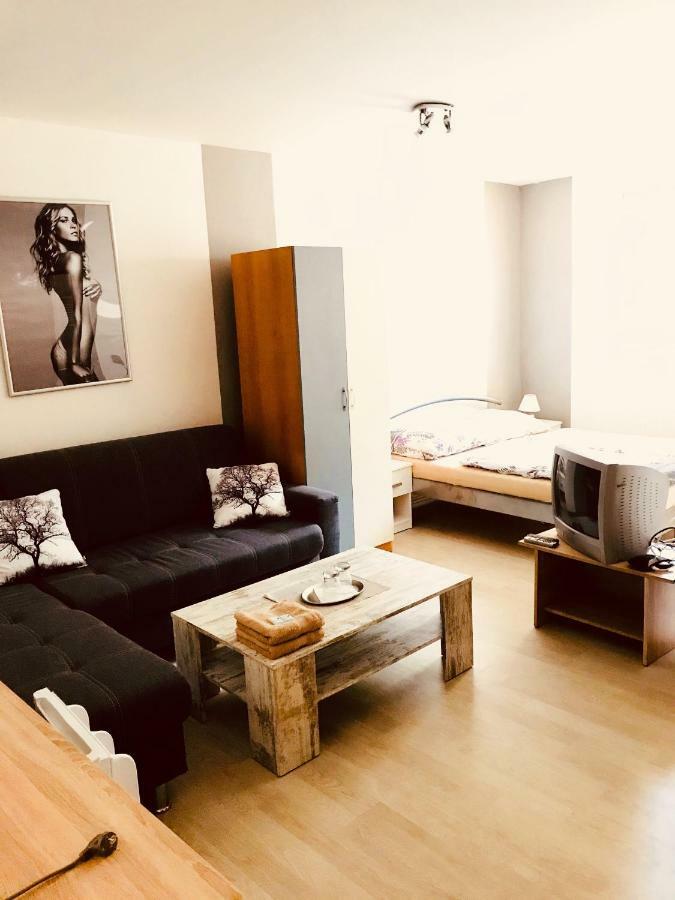 Restaurace penzion Pod Šumárníkem Tvarozna Lhota Exterior foto